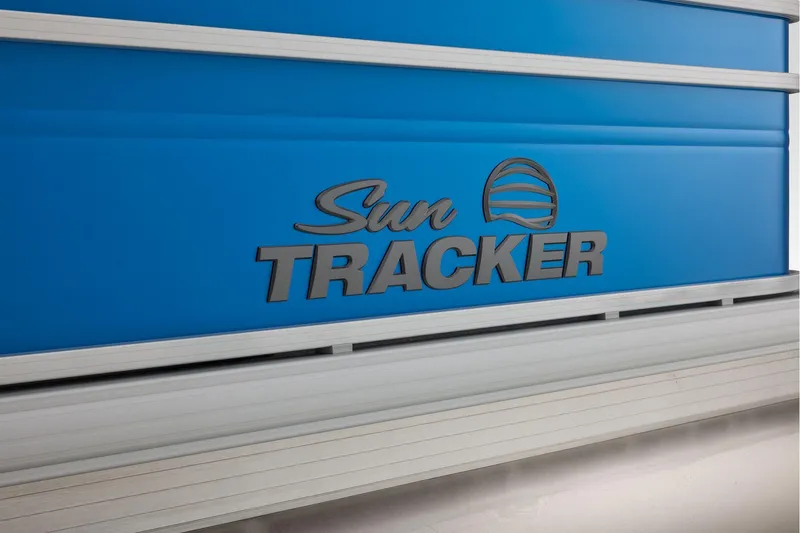 Slide: The Image of Sun Tracker Fishin' Barge 20 DLX 2026 - 78