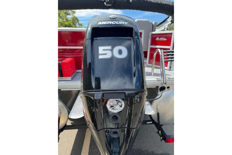 Slide: The Image of Sun Tracker Party Barge 16 DLX 2026 - 3