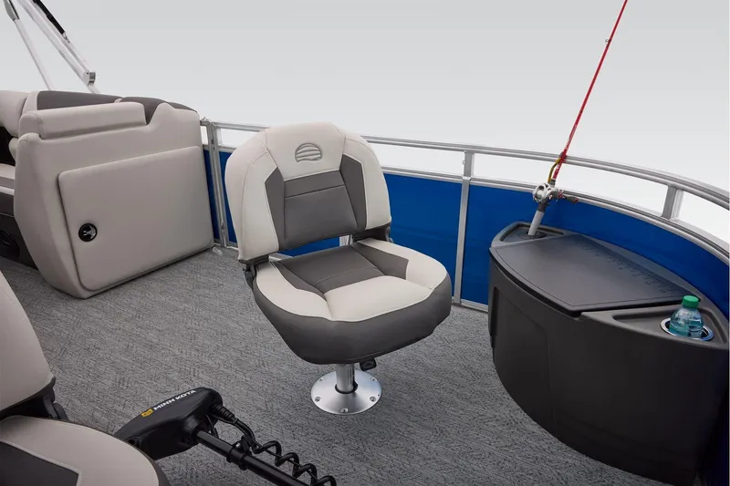 Slide: The Image of 2026 Sun Tracker Fishin' Barge 20 DLX - 30