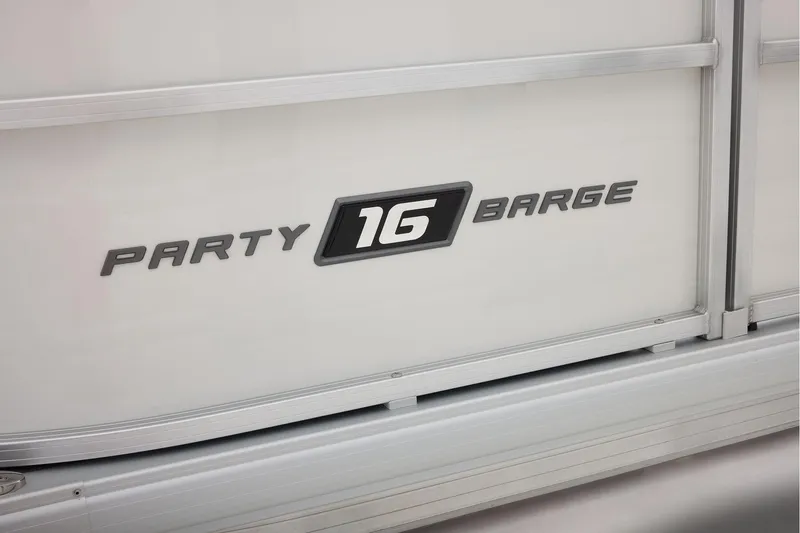 Slide: The Image of Sun Tracker Party Barge 16 DLX 2026 - 15