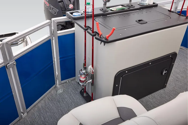 Slide: The Image of Sun Tracker Fishin' Barge 20 DLX 2026 - 62