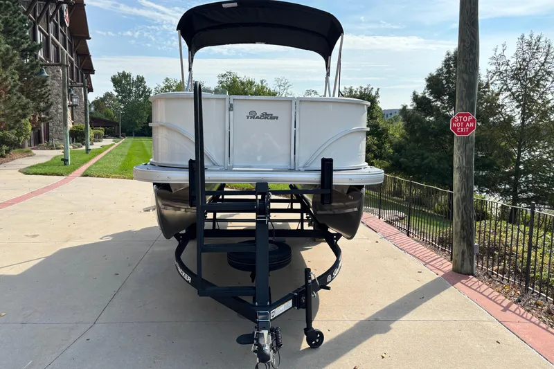 Slide: The Image of Sun Tracker Party Barge 16 DLX 2026 - 2