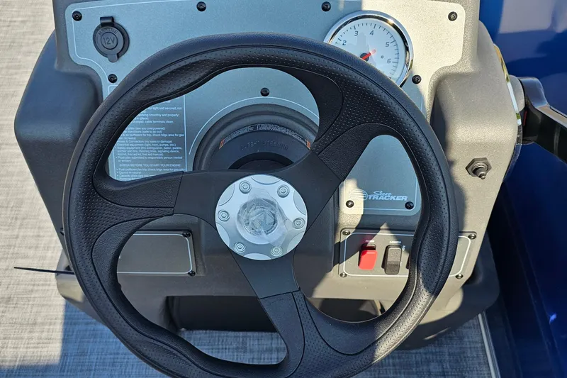 Slide: The Image of Sun Tracker Party Barge 16 DLX 2026 - 9