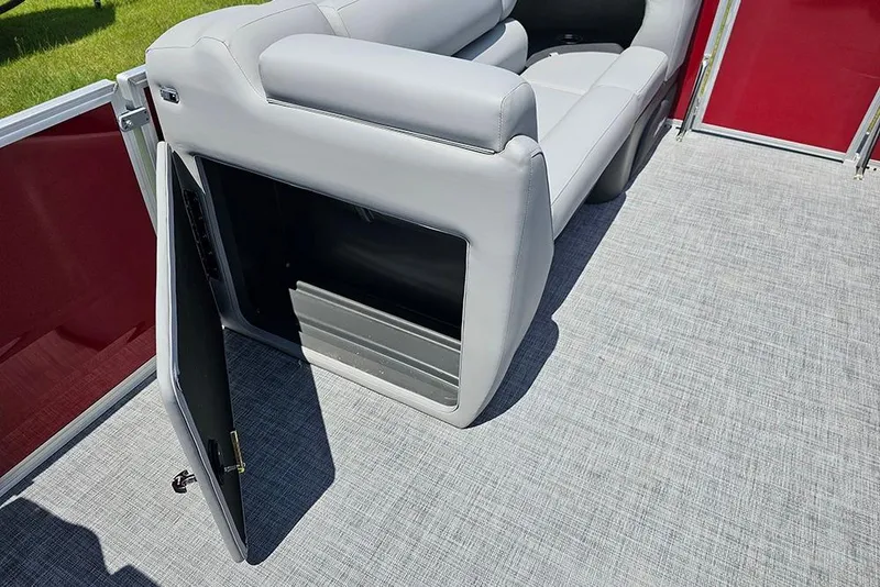 Slide: The Image of Sun Tracker Party Barge 20 DLX 2026 - 21