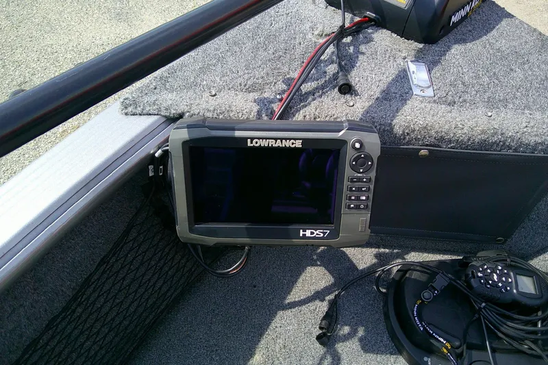 Slide: The Image of Lowrance HDS7 fishfinder on 2016 Lund 2025 Impact boat deck. - 11