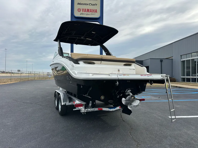 Slide: The Image of Sea Ray SLX 280 2026 - 1