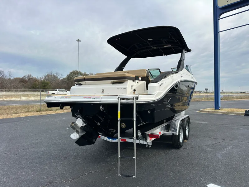 Slide: The Image of Sea Ray SLX 280 2026 - 2