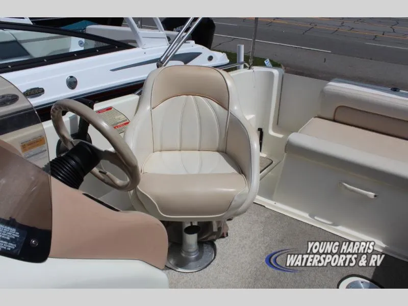 Slide: The Image of Sea Ray 240 Sundeck 1997 - 8
