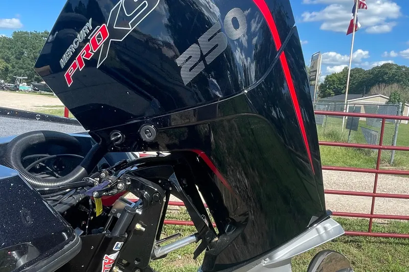 Slide: The Image of 2026 iKon VLE20 with Mercury Pro XS 250 outboard motor, outdoors. - 10