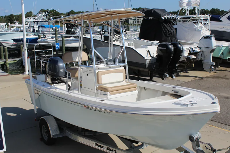 Slide: The Image of Parker 1801 Center Console 2019 - 0