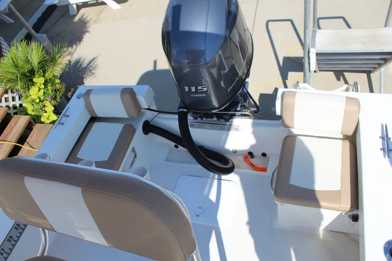 Slide: The Image of Parker 1801 Center Console 2019 - 12