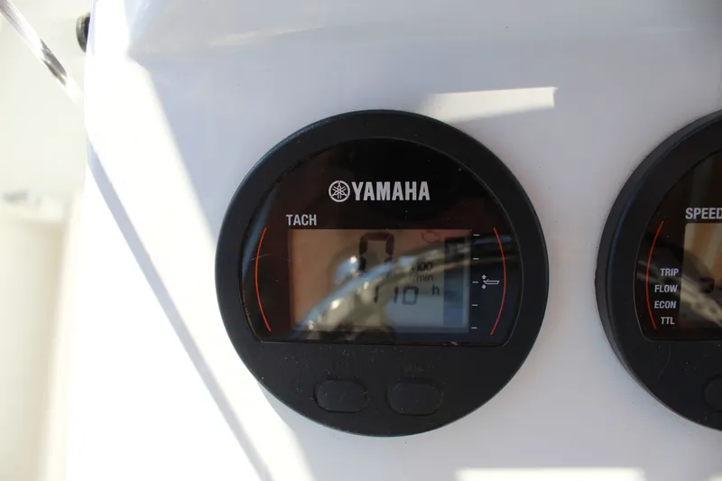 Slide: The Image of Parker 1801 Center Console 2019 - 16