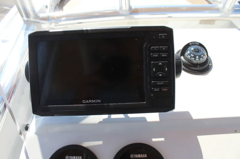 Slide: The Image of Parker 1801 Center Console 2019 - 17