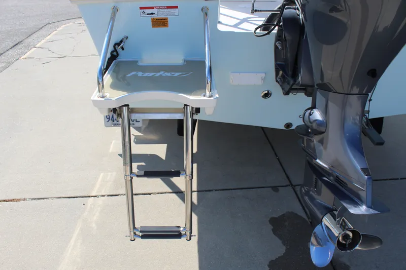 Slide: The Image of Parker 1801 Center Console 2019 - 9