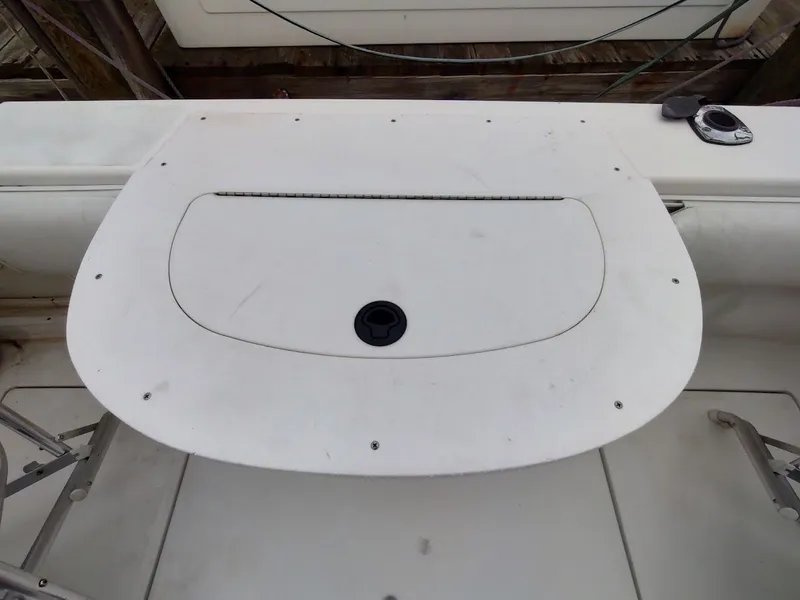 Slide: The Image of Sea Ray 310 Sport Bridge 1992 - 24