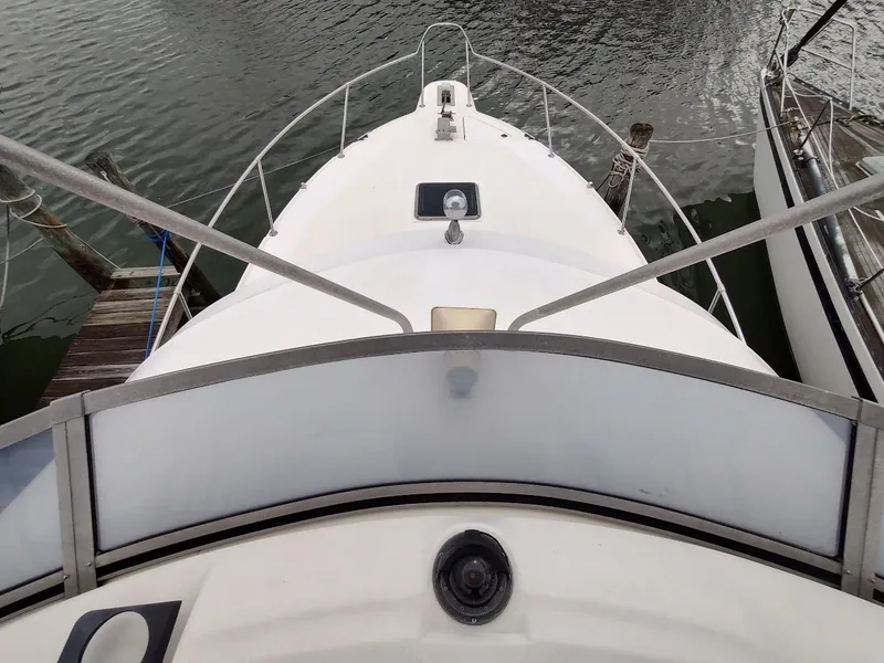 Slide: The Image of Sea Ray 310 Sport Bridge 1992 - 40