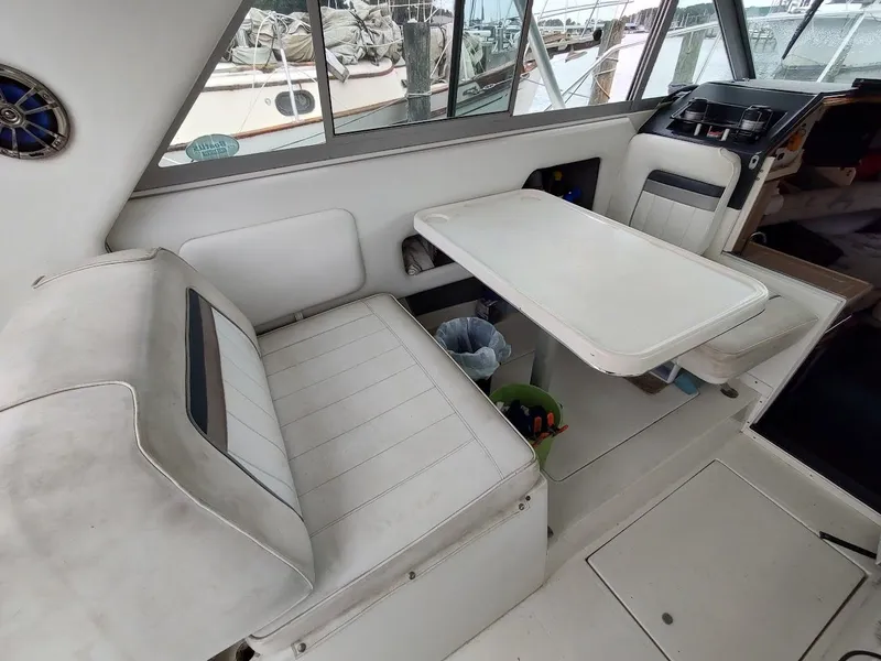 Slide: The Image of Sea Ray 310 Sport Bridge 1992 - 46