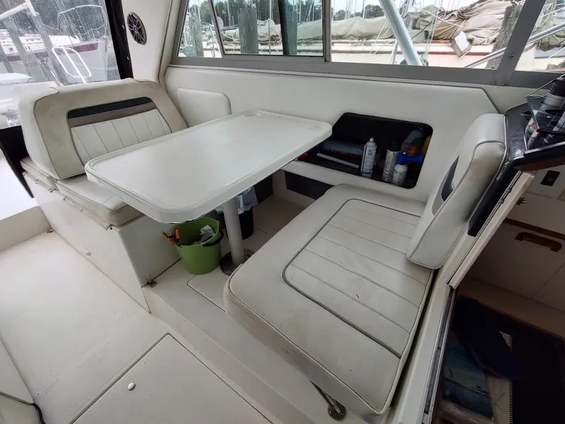 Slide: The Image of Sea Ray 310 Sport Bridge 1992 - 47