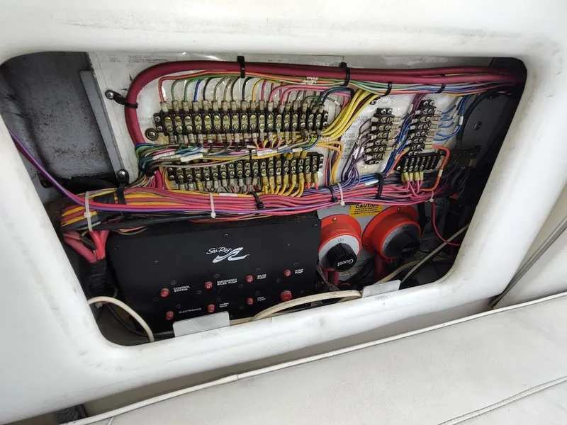 Slide: The Image of Sea Ray 310 Sport Bridge 1992 - 52