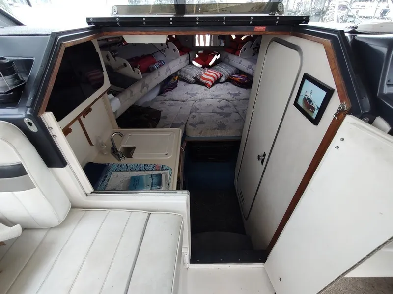 Slide: The Image of Sea Ray 310 Sport Bridge 1992 - 62