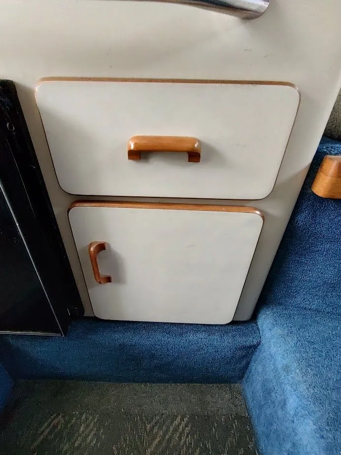 Slide: The Image of Sea Ray 310 Sport Bridge 1992 - 72