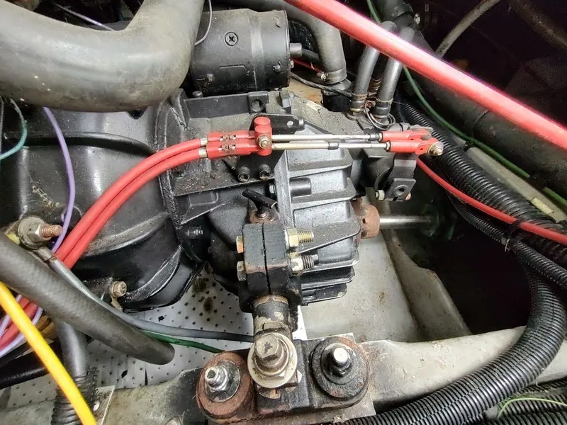 Slide: The Image of Sea Ray 310 Sport Bridge 1992 - 82