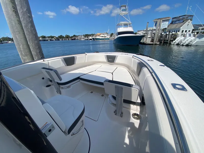Slide: The Image of Robalo R270 Center Console 2023 - 11