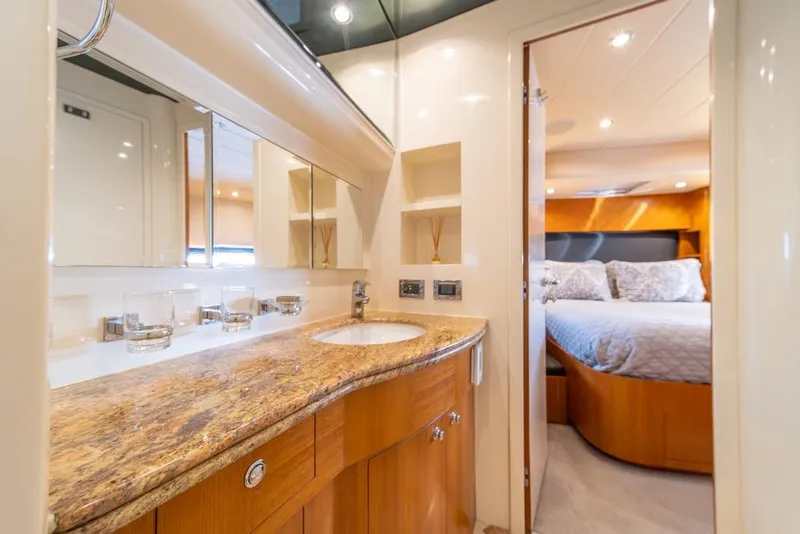 Slide: The Image of Luxurious bathroom and bedroom interior on a 2009 Horizon 73 yacht. - 39