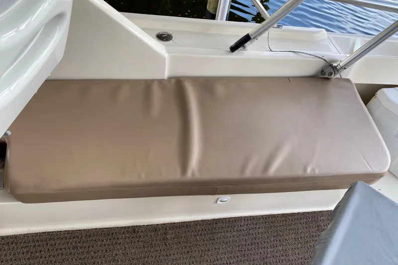 Slide: The Image of Raymarine navigation display on 2003 Mainship Pilot 30-II Sedan boat dashboard. - 18