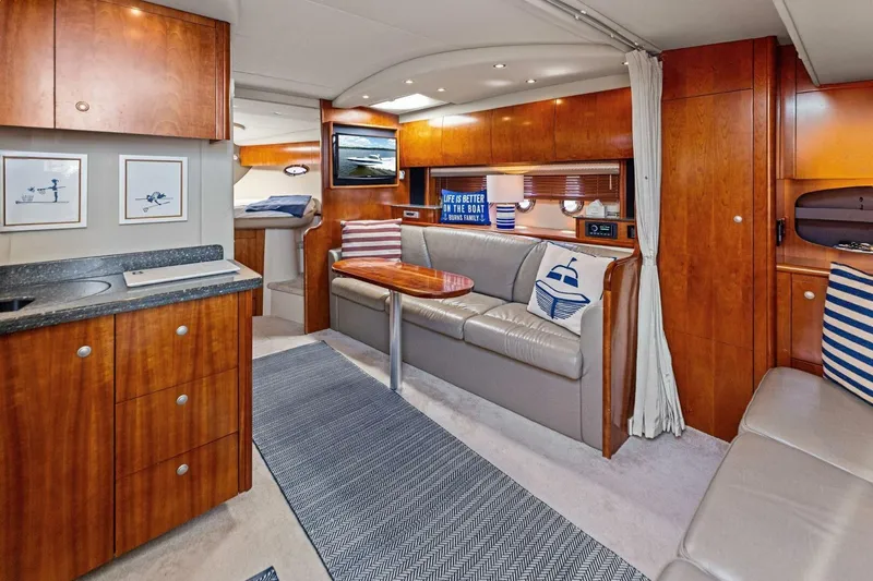 Slide: The Image of 2007 Cruisers 390 Express Cruiser 'Bay Burns' - 23