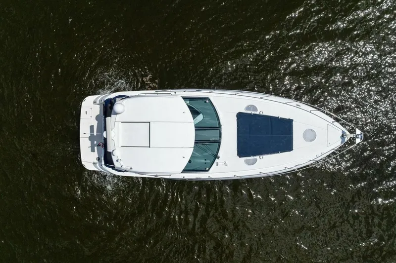 Slide: The Image of 2007 Cruisers 390 Express Cruiser 'Bay Burns' - 60