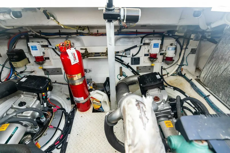 Slide: The Image of 2007 Cruisers 390 Express Cruiser 'Bay Burns' - 44