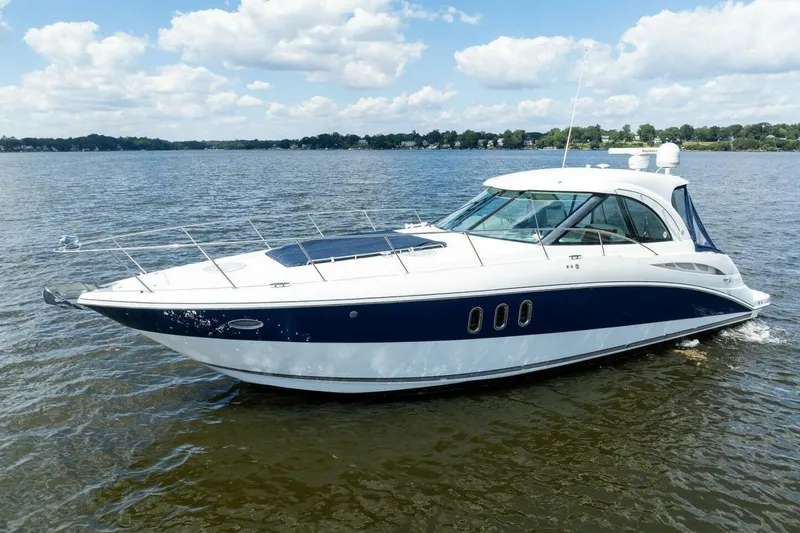 Slide: The Image of 2007 Cruisers 390 Express Cruiser 'Bay Burns' - 61