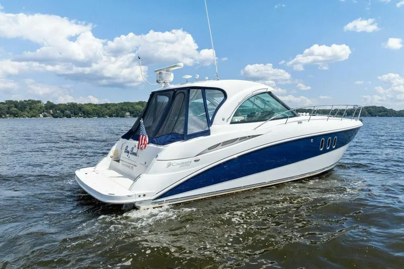 Slide: The Image of 2007 Cruisers 390 Express Cruiser 'Bay Burns' - 63