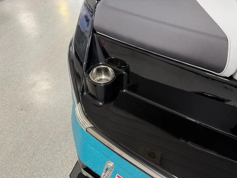 Slide: The Image of MasterCraft NXT22 2026 - 15