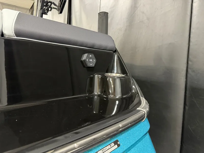 Slide: The Image of MasterCraft NXT22 2026 - 16