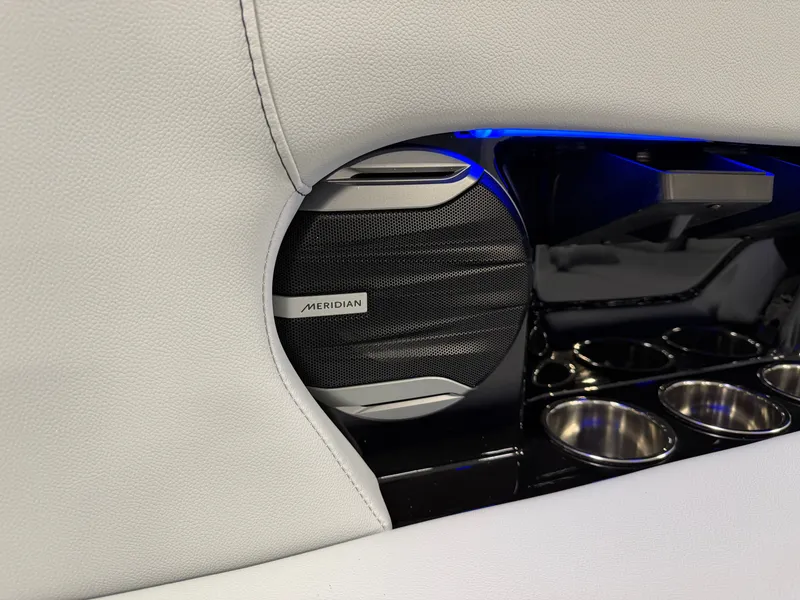 Slide: The Image of MasterCraft NXT22 2026 - 38