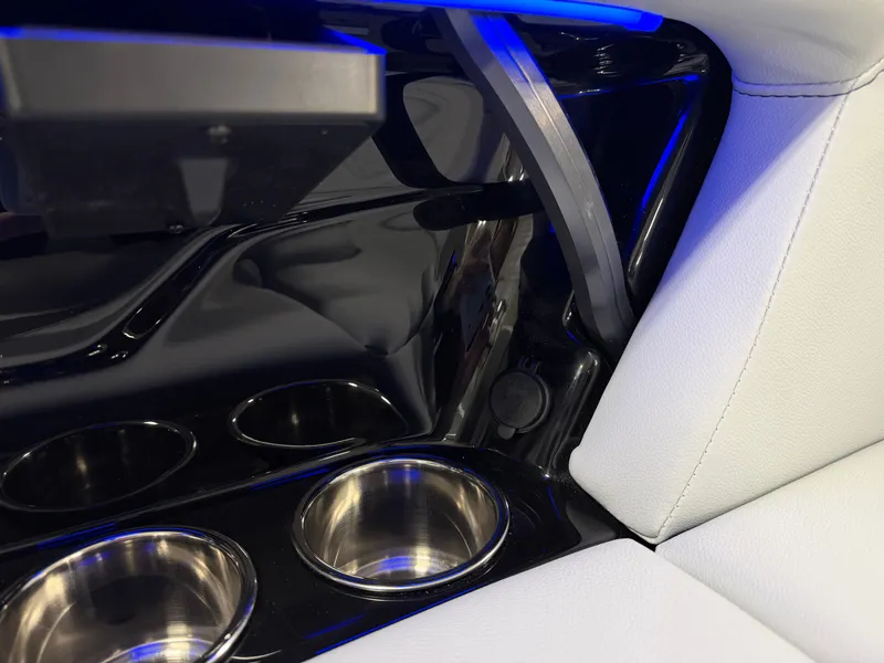 Slide: The Image of MasterCraft NXT22 2026 - 39