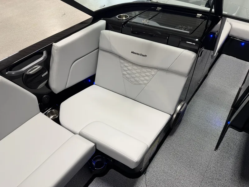 Slide: The Image of MasterCraft NXT22 2026 - 53