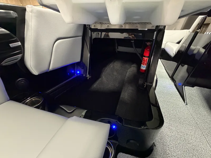 Slide: The Image of MasterCraft NXT22 2026 - 55