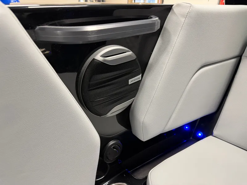 Slide: The Image of MasterCraft NXT22 2026 - 56