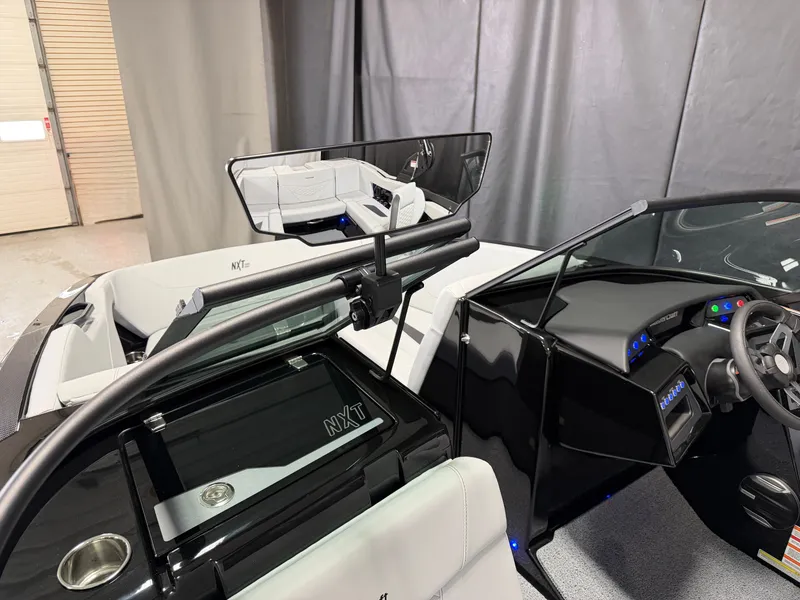 Slide: The Image of MasterCraft NXT22 2026 - 59