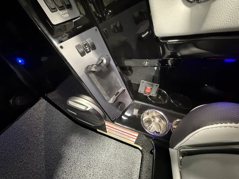 Slide: The Image of MasterCraft NXT22 2026 - 65