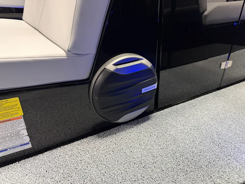 Slide: The Image of MasterCraft NXT22 2026 - 72