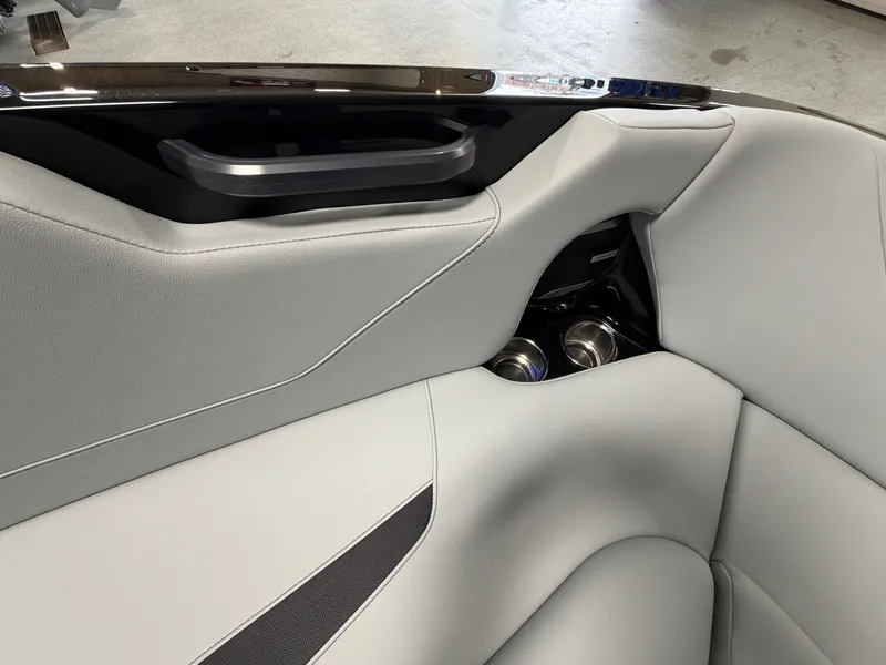 Slide: The Image of MasterCraft NXT22 2026 - 80