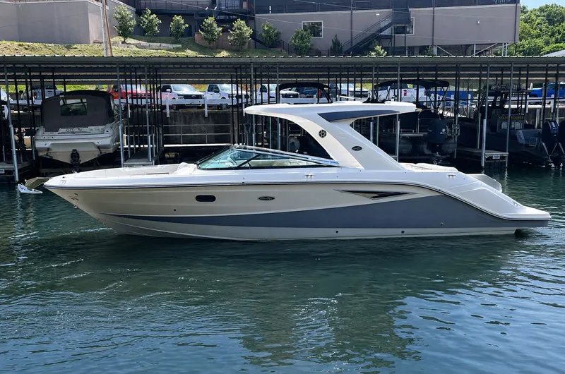 Slide: The Image of Sea Ray SLX 310 2026 - 0