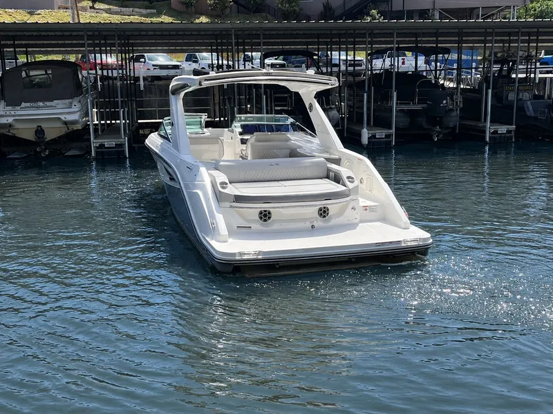 Slide: The Image of Sea Ray SLX 310 2026 - 1