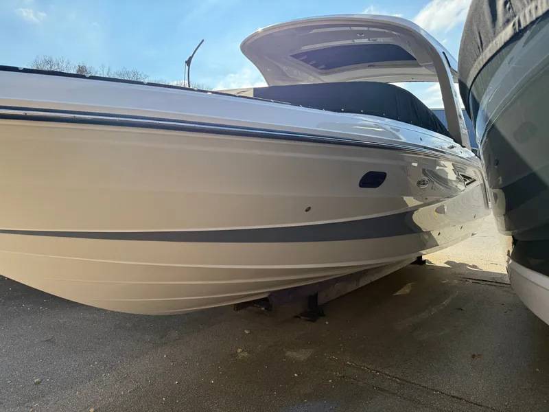 Slide: The Image of Sea Ray SLX 310 2026 - 5