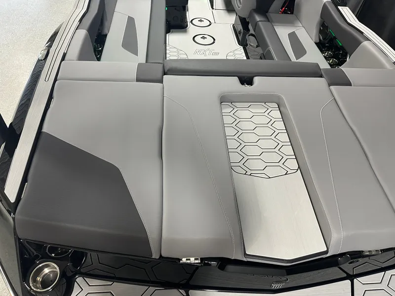 Slide: The Image of MasterCraft NXT22 2026 - 17