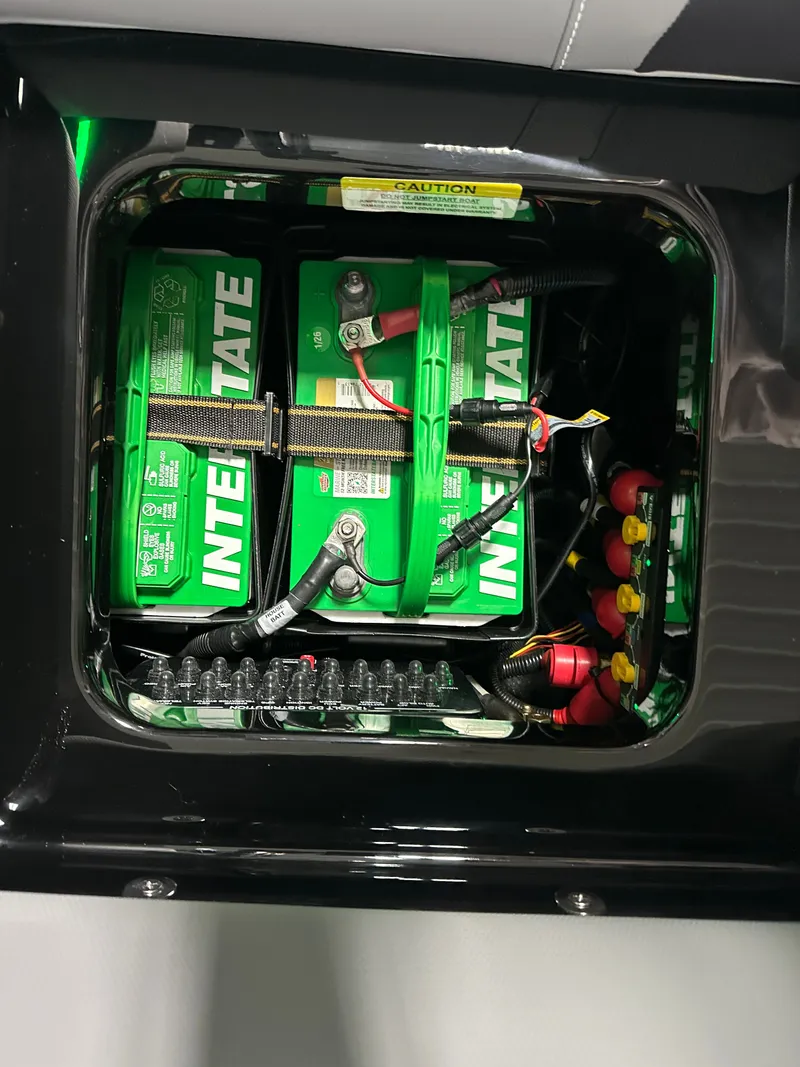 Slide: The Image of MasterCraft NXT22 2026 - 45